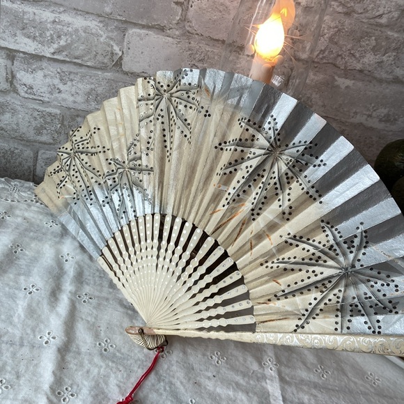 Antique Vintage Wooden Hand Fan! - Picture 1 of 8